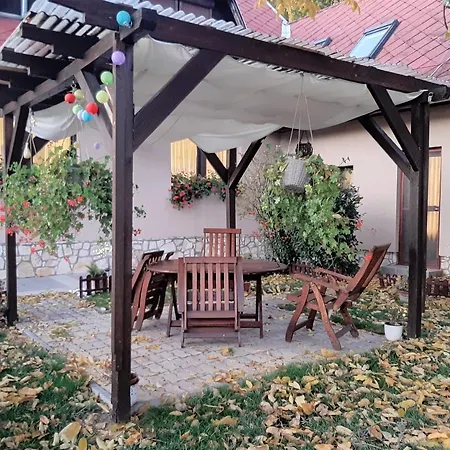 Bobita Haza * Eplény