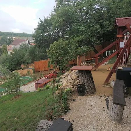 Bobita Haza * Eplény