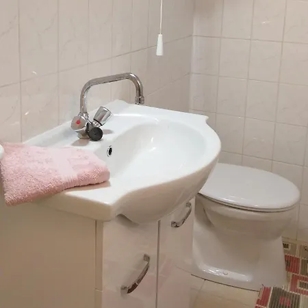 Bobita Haza * Eplény