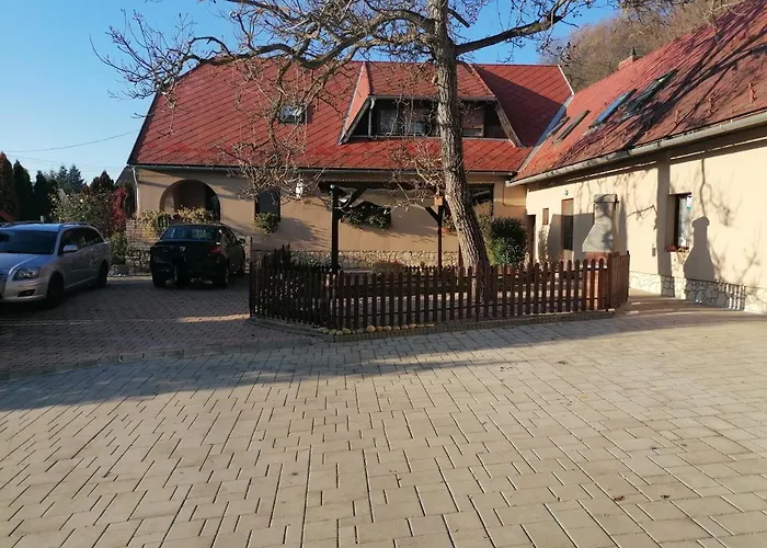 Lägenhet Bobita Haza Eplény