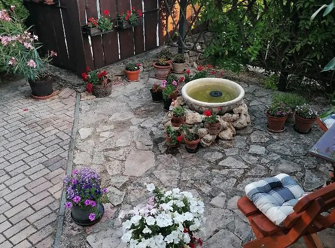 Bobita Haza Eplény