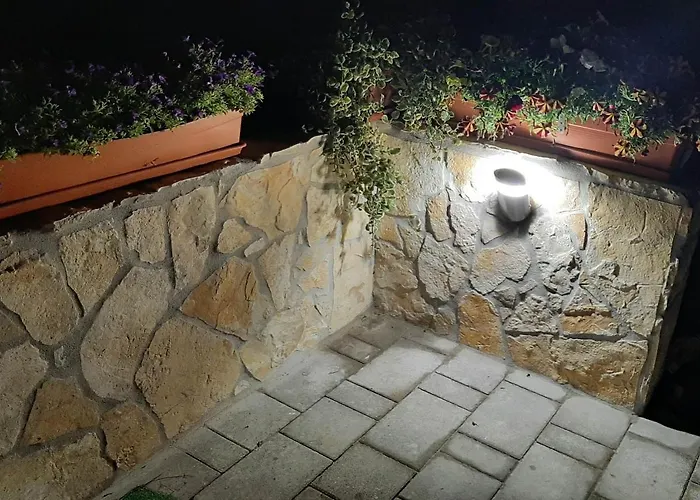 Bobita Haza * Eplény