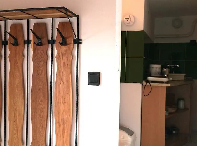 Bobita Haza * Eplény